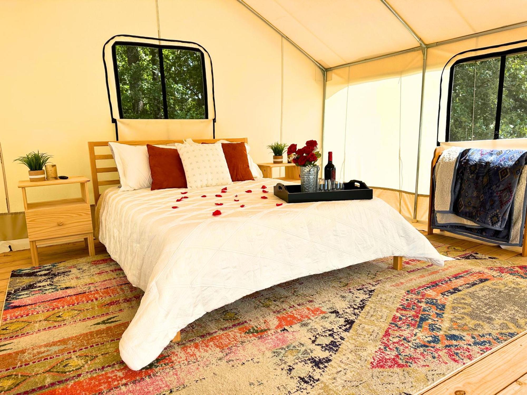 Roaring River Luxury Glamping #1 Cassville Exterior photo